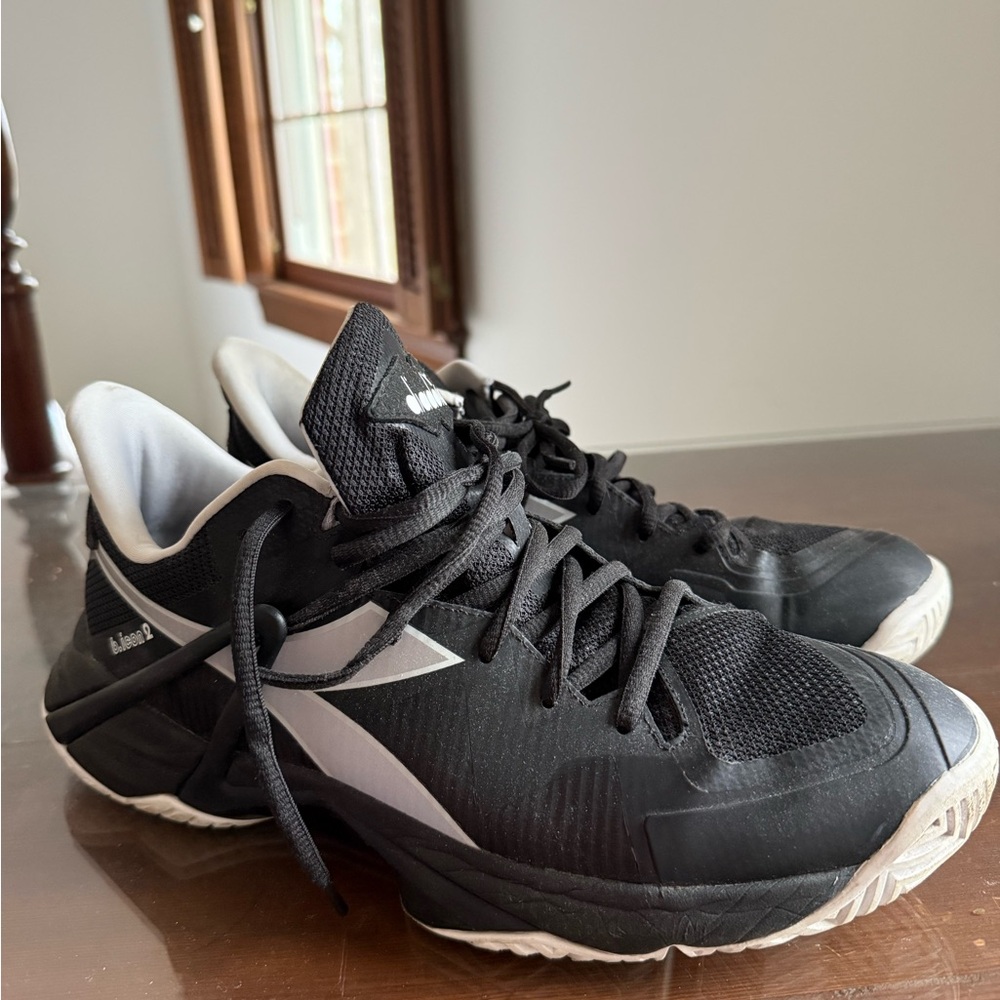Diadora Men's Black and White Tennis Shoes Size 10